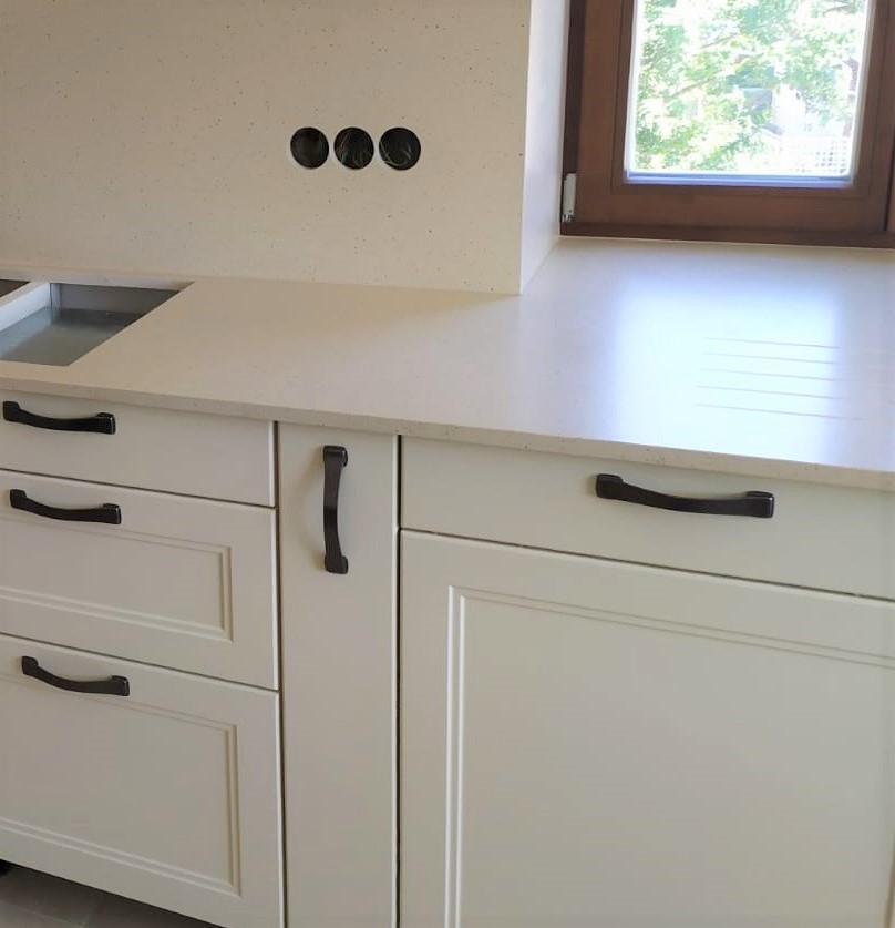 Kuchyň Silestone Blanco Capri